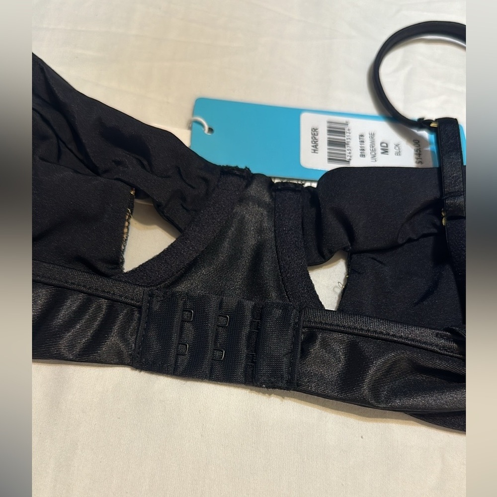 Beach Bunny Bikini - Picture 5 of 8